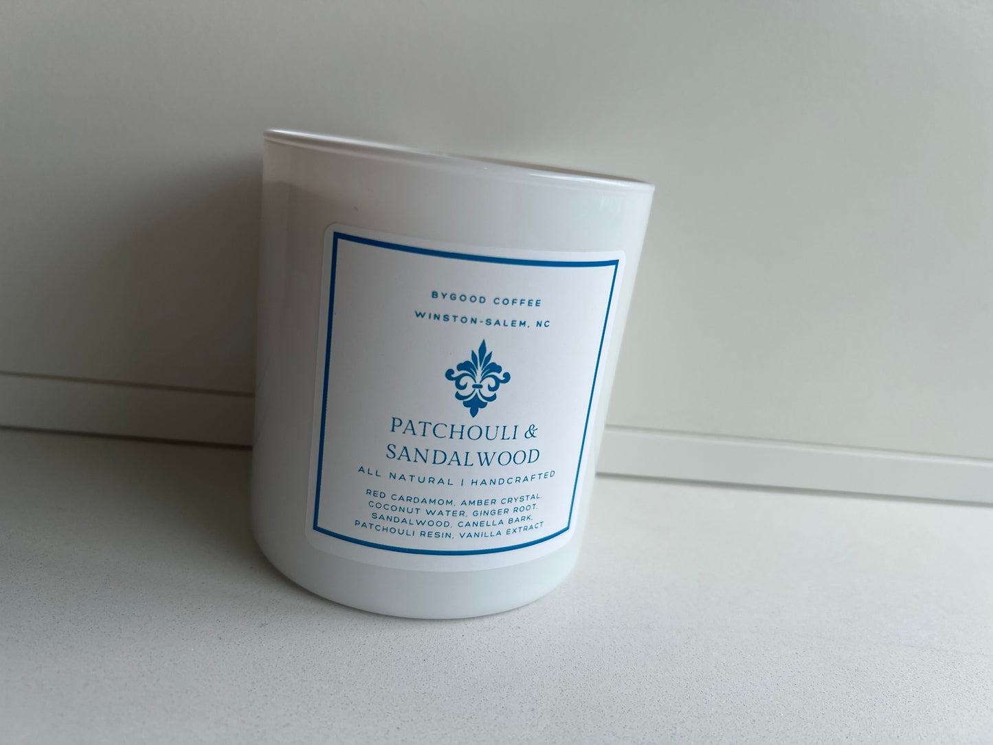 PATCHOULI &
SANDAL WOOD 8oz White label